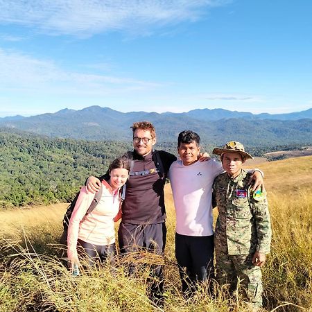 Ratanakiri Farmhouse & Trekking Banlung Exteriör bild