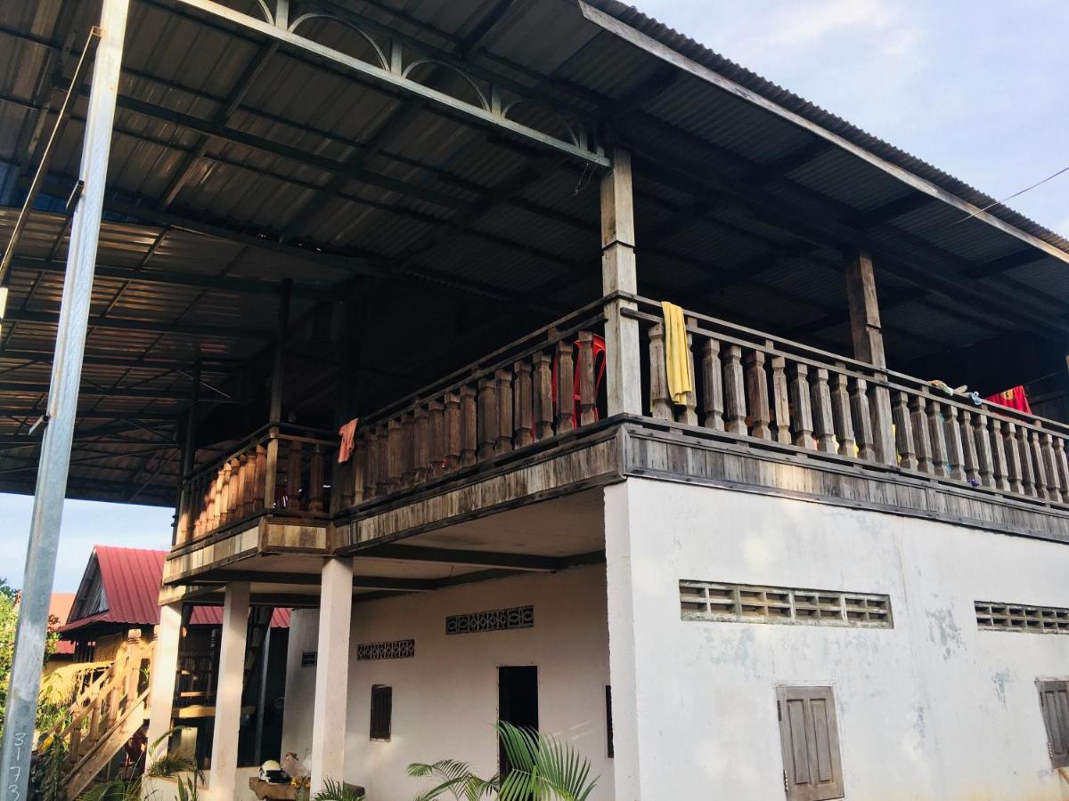 Ratanakiri Farmhouse & Trekking Banlung Exteriör bild