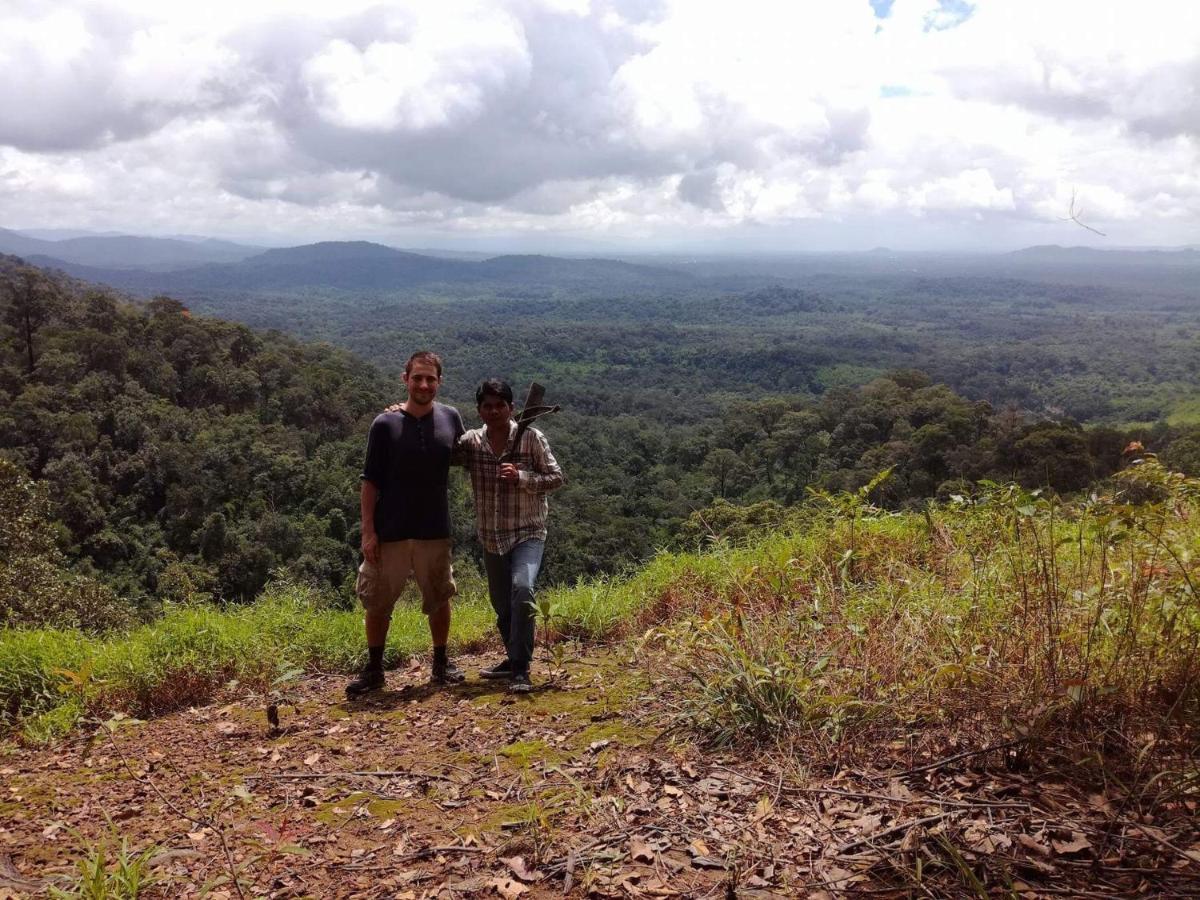 Ratanakiri Farmhouse & Trekking Banlung Exteriör bild