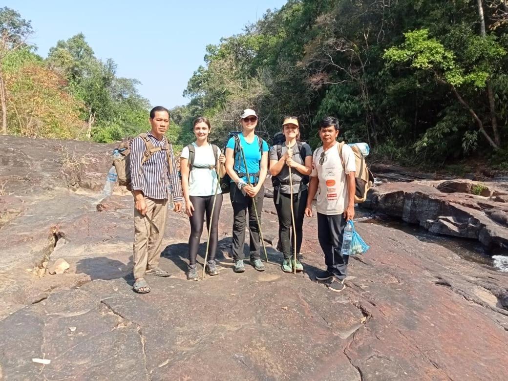 Ratanakiri Farmhouse & Trekking Banlung Exteriör bild