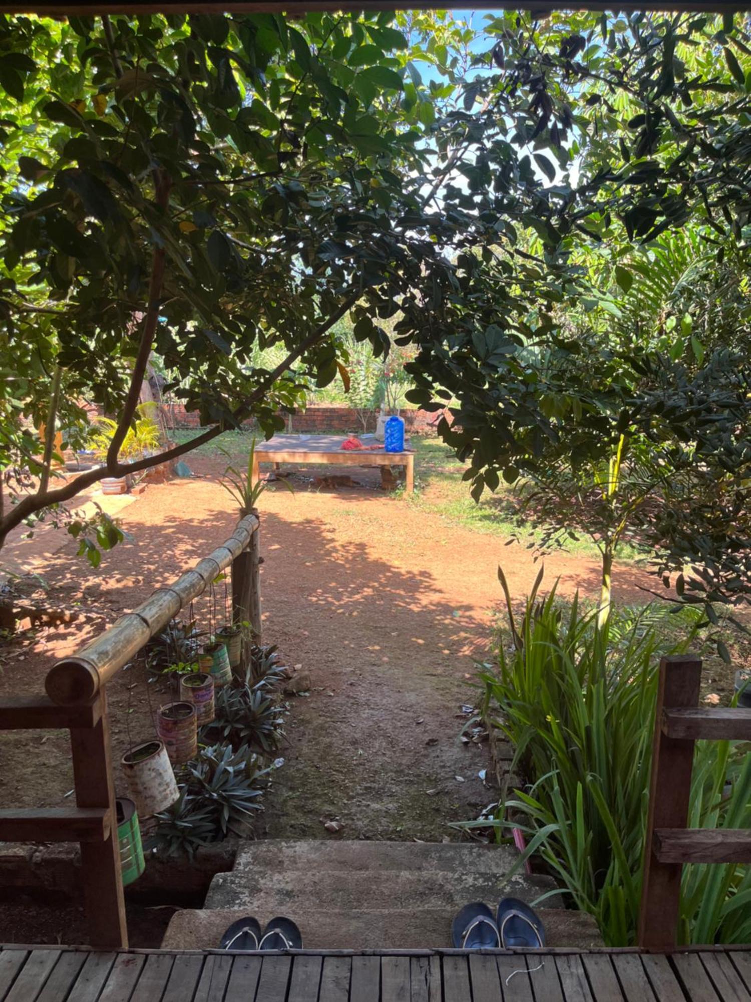 Ratanakiri Farmhouse & Trekking Banlung Exteriör bild
